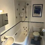 Cozy Retreat Near Historic * York