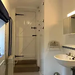 Ferienhaus Cozy Retreat Near Historic