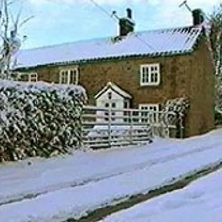 Cozy Retreat Near Historic Vakantiehuis York